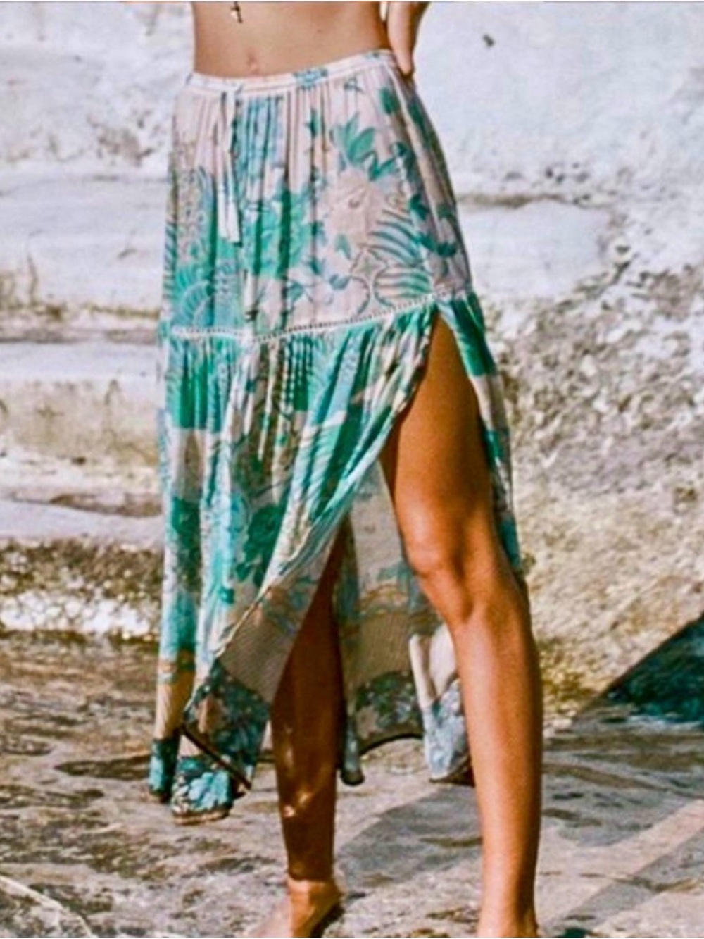 Spell Cloud Dancer Midi Skirt in Porcelain Peacock Print, LG w/ flaw! 🦚🦚🦚